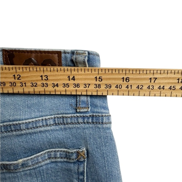 Lee Light Blue Distressed Boyfriend Jeans Size 8 Medium - Picture 8 of 9